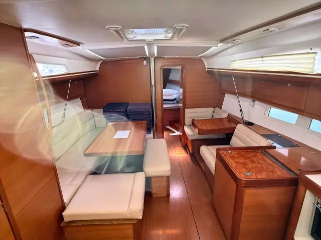 Freedom, Interior image