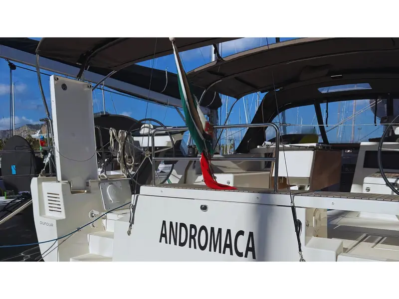 Andromaca, Dufour 470