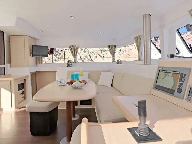 Mare Quiero, Interior image