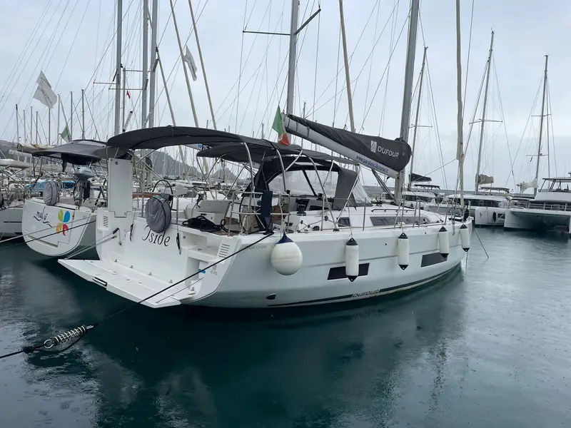 Iside, Dufour 470