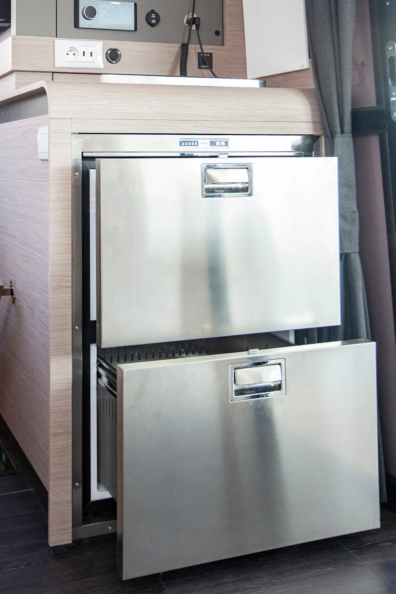 Serenita, Fridge