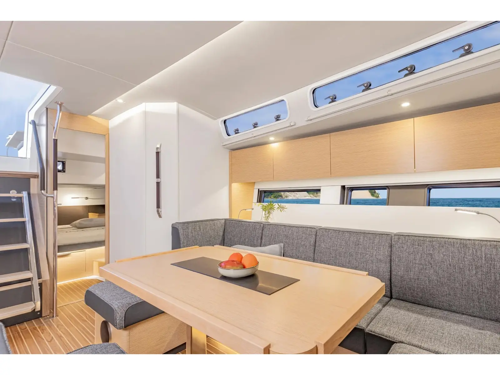 SeaLaVie, Interior image