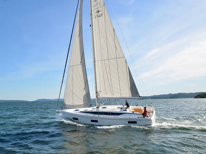 NAYJARA II, Bavaria C42