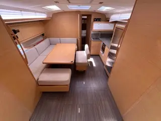 Emma, Interior image