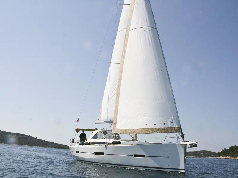 Stella, Main image
