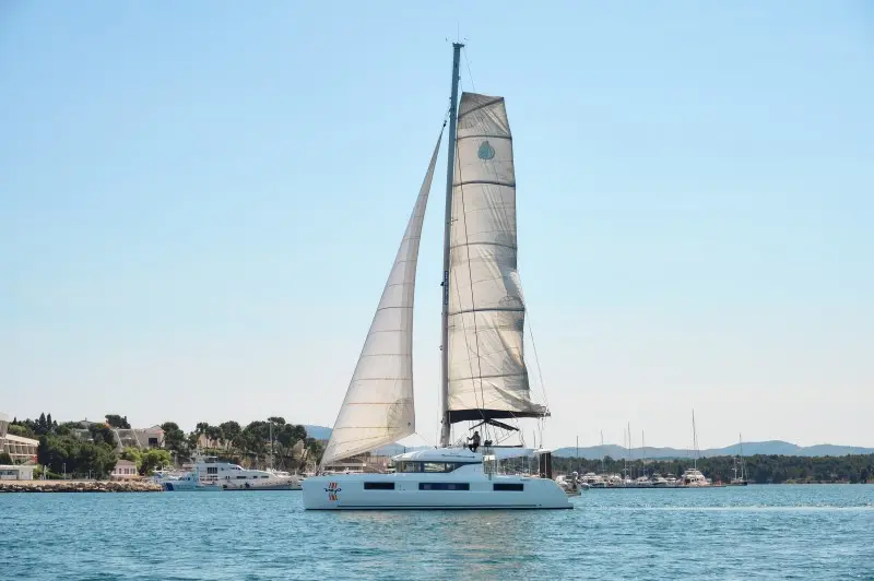 Zuzo 1ST, Lagoon 50