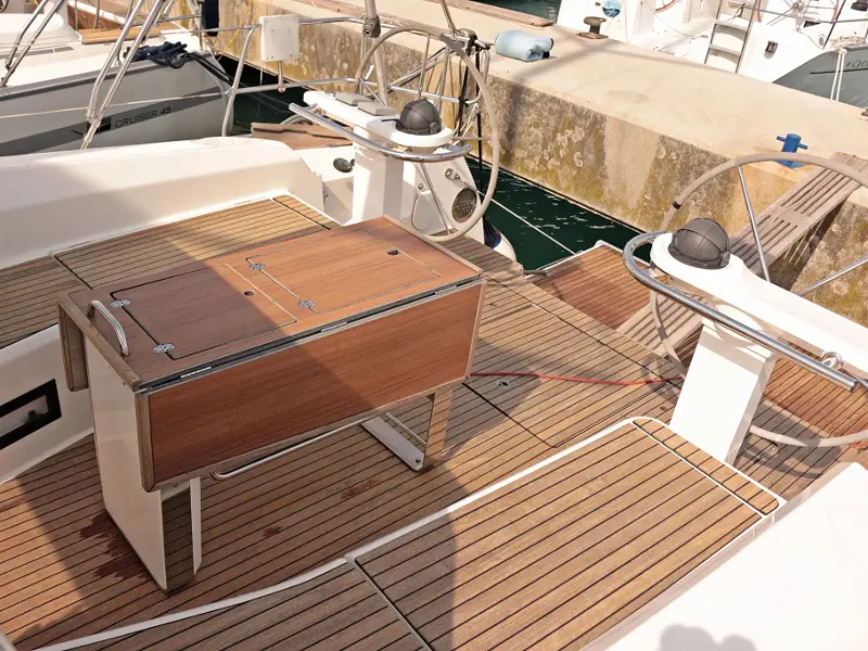 SOPHIA, Exterior images