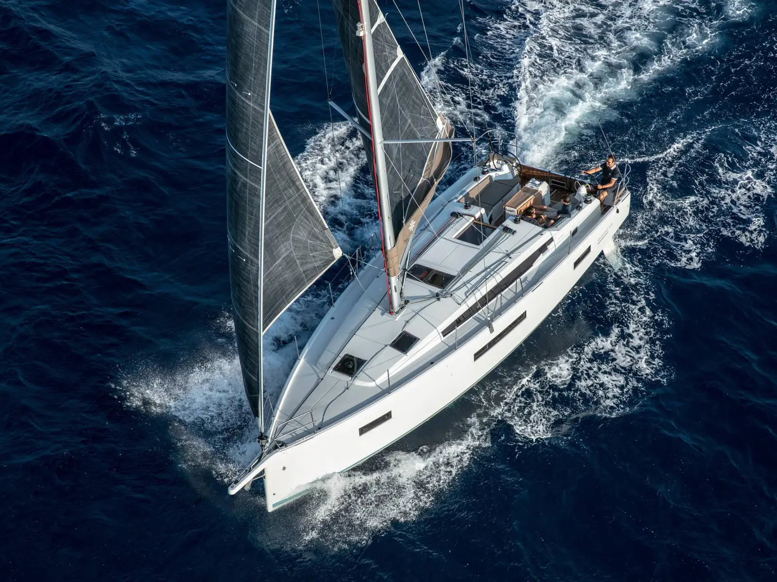 EVELYNE, Sun Odyssey 410