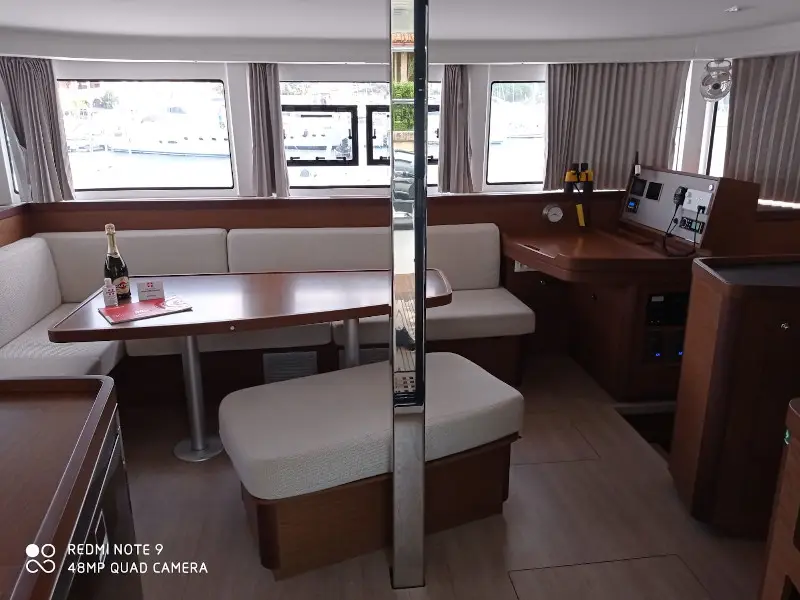 Lux, Interior image