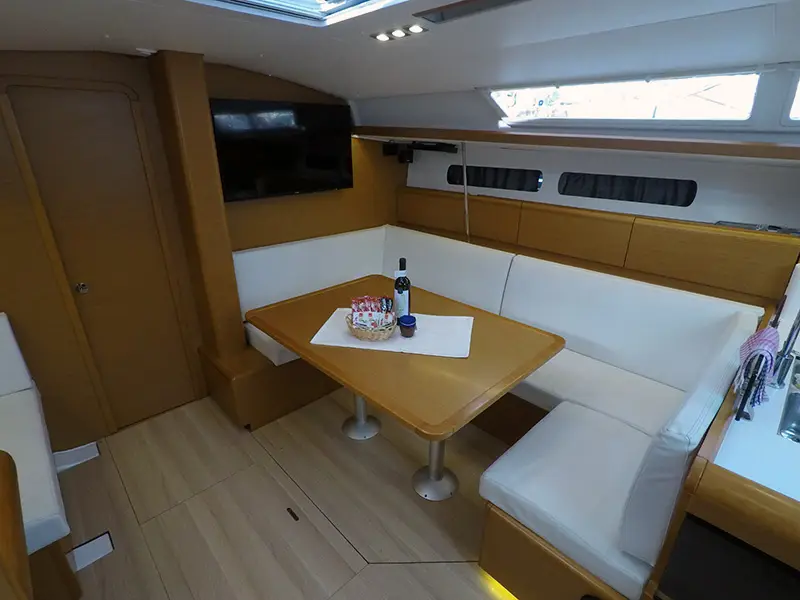 Elissa, Jeanneau Sun Odyssey 449