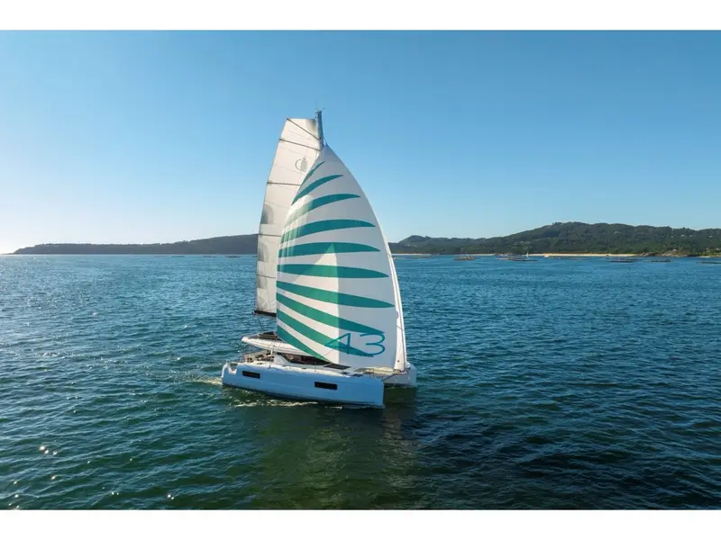 Folíe, Lagoon 43