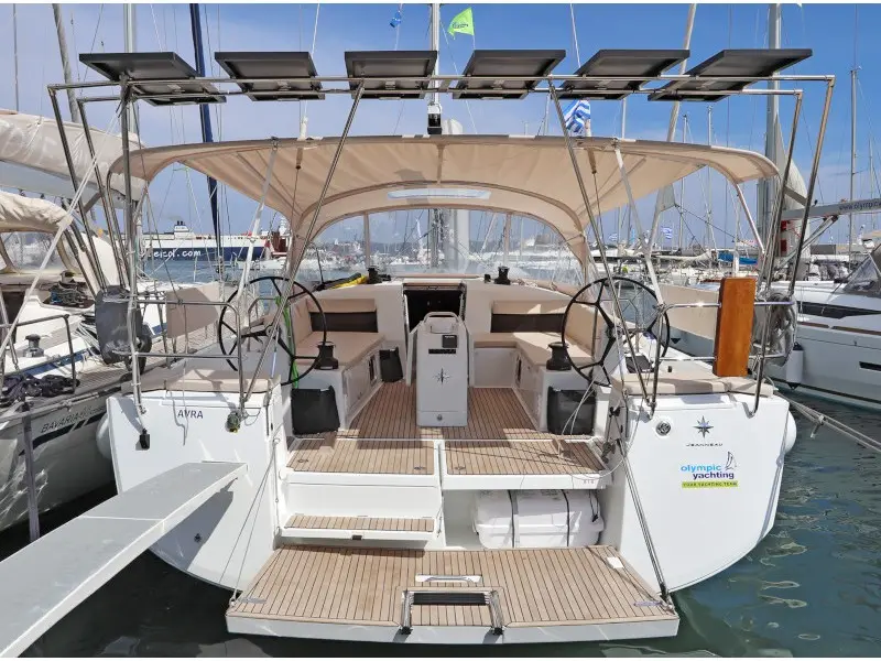 Avra, Sun Odyssey 490