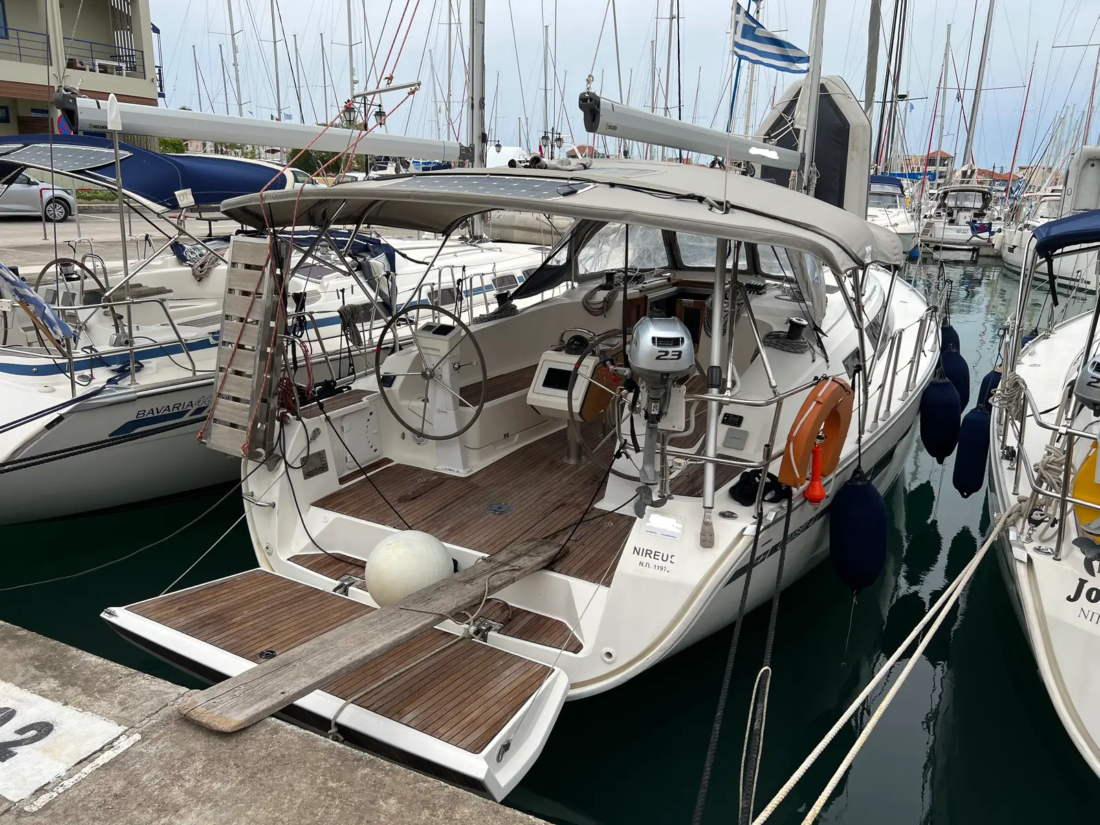 NIREUS, Main image