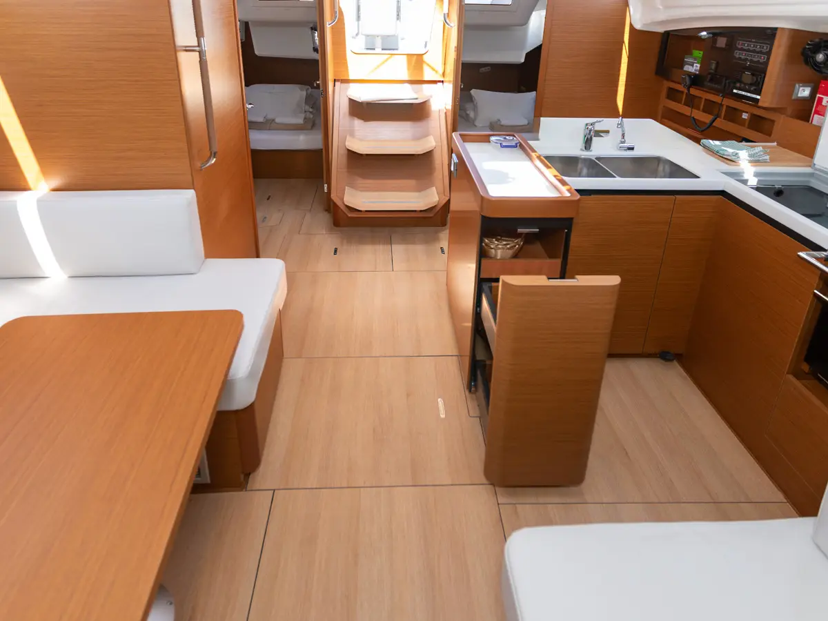 OLIVER new 2025 (air condition, solar panels), Interior image