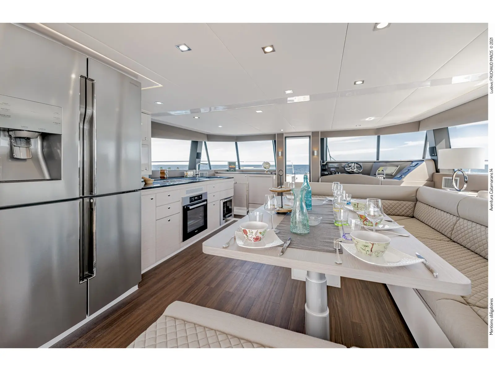 Mavic, Interior image