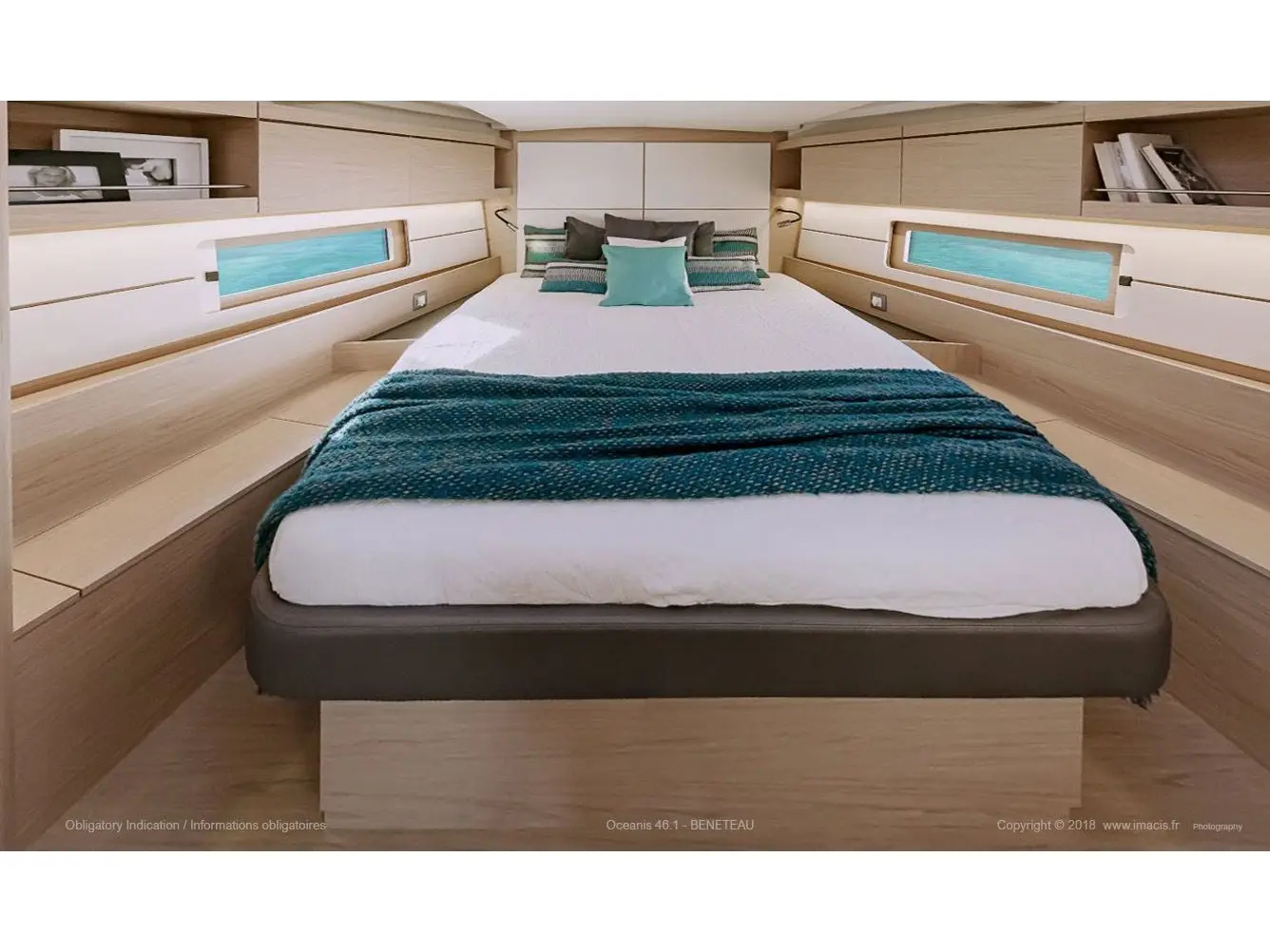 Yess Boss (First Line), Interior image