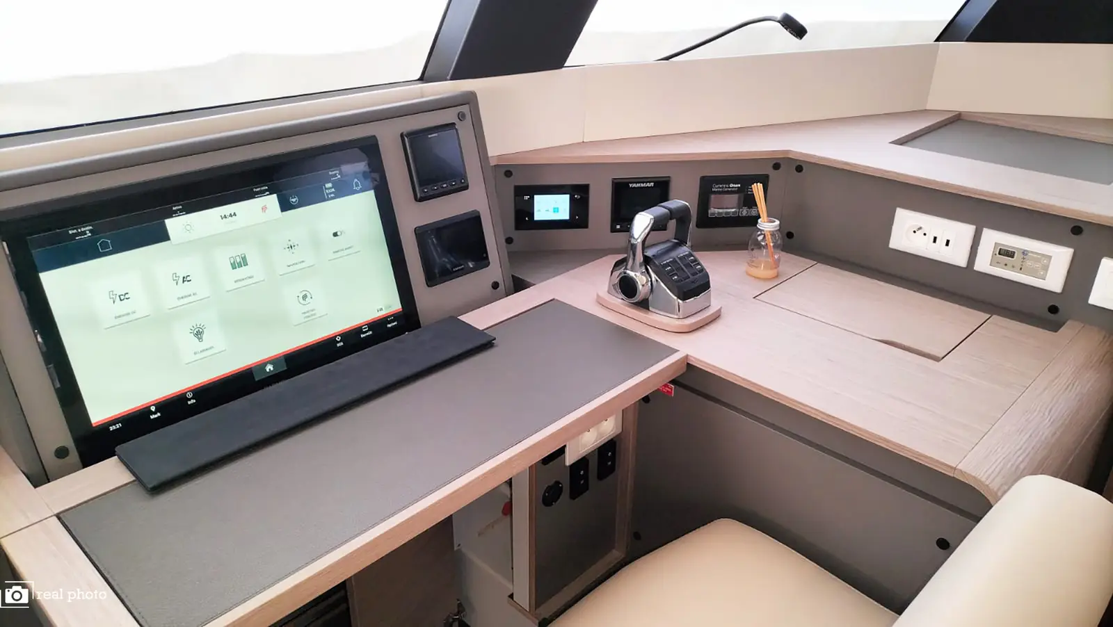 Libertà - Luxury Catamaran, A/C, Generator, Water maker, Solar panel, Foto 11