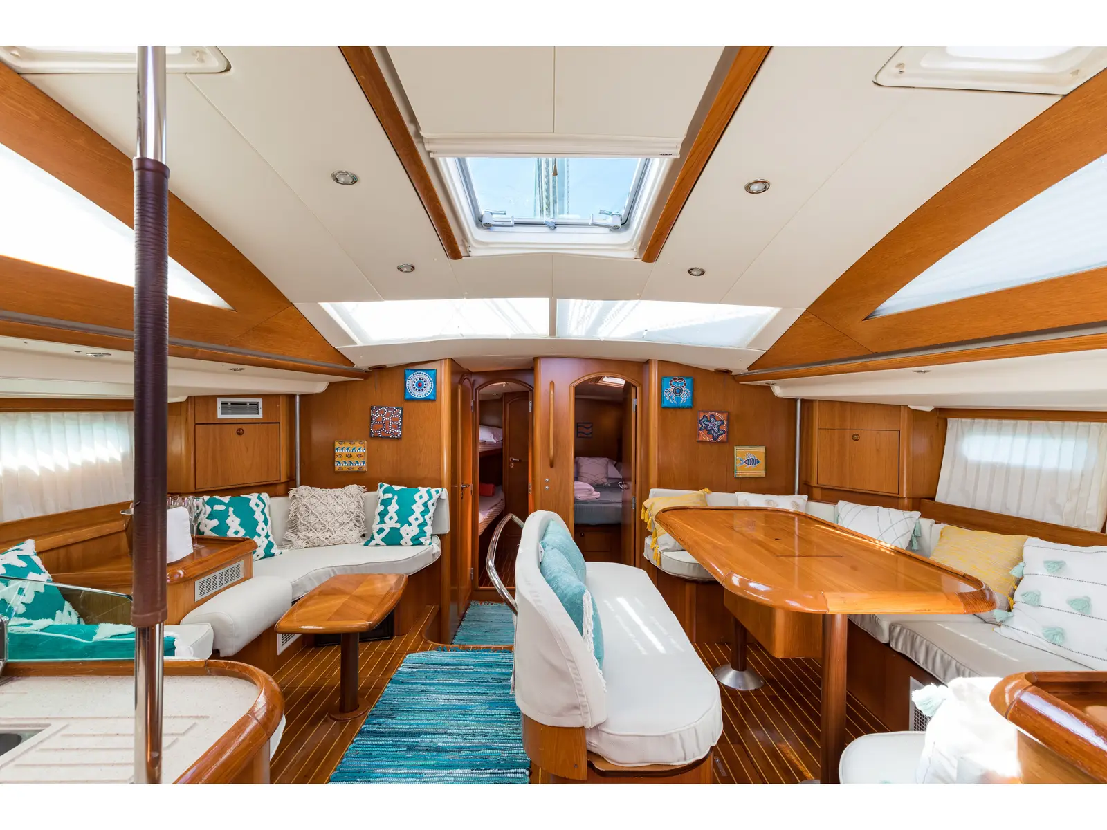 Morpheus, Interior image