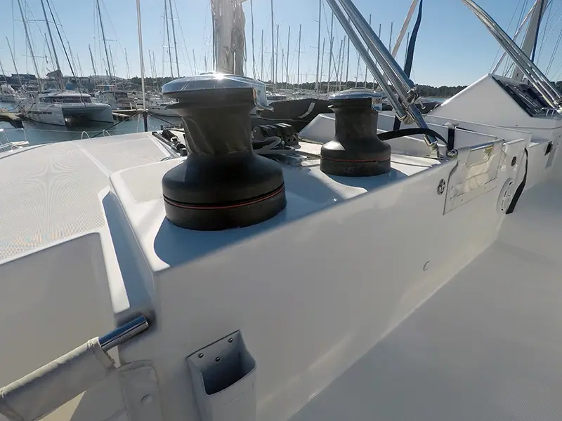 Zuzo 2, Lagoon 450F