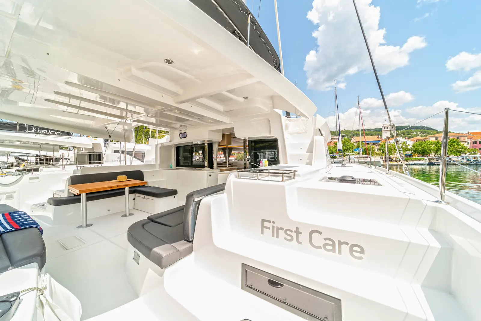 First Care, Foto 2