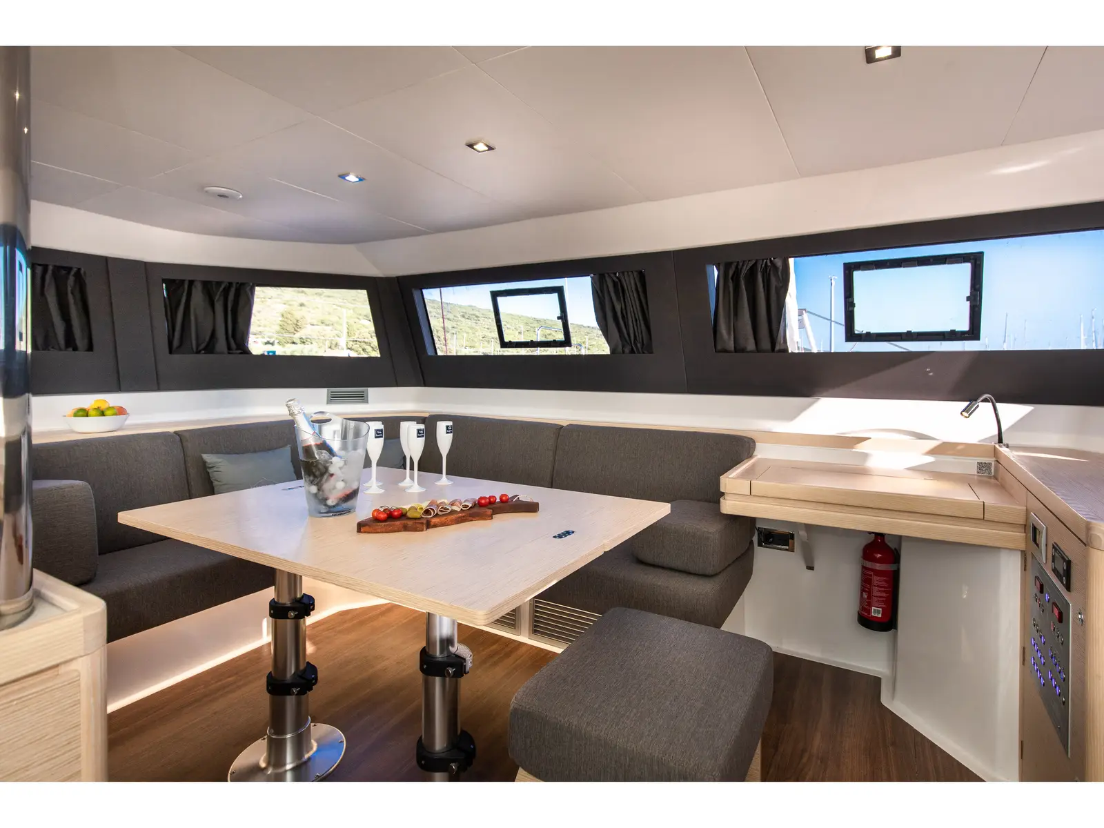 Catamarino, Interior image
