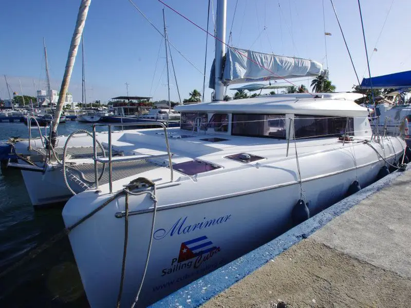 Marimar, Lagoon 421