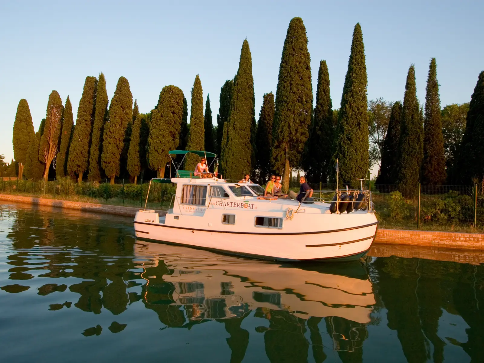 NCF Twins, Houseboat