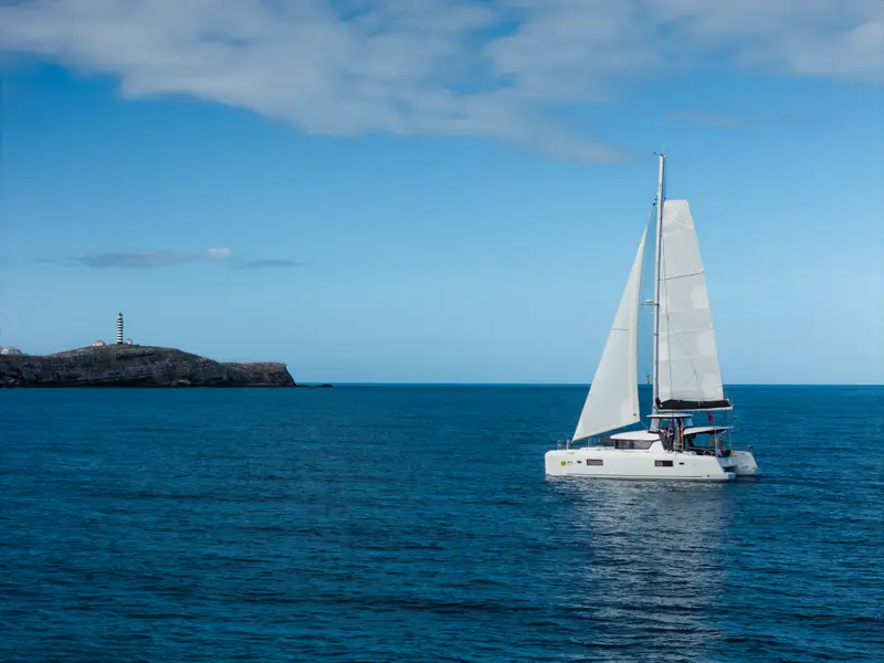 BYC SALVADOR, Lagoon 42