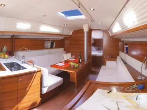 RED ZEPPELIN, Interior image