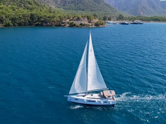 Sky Asya, Sun Odyssey 410