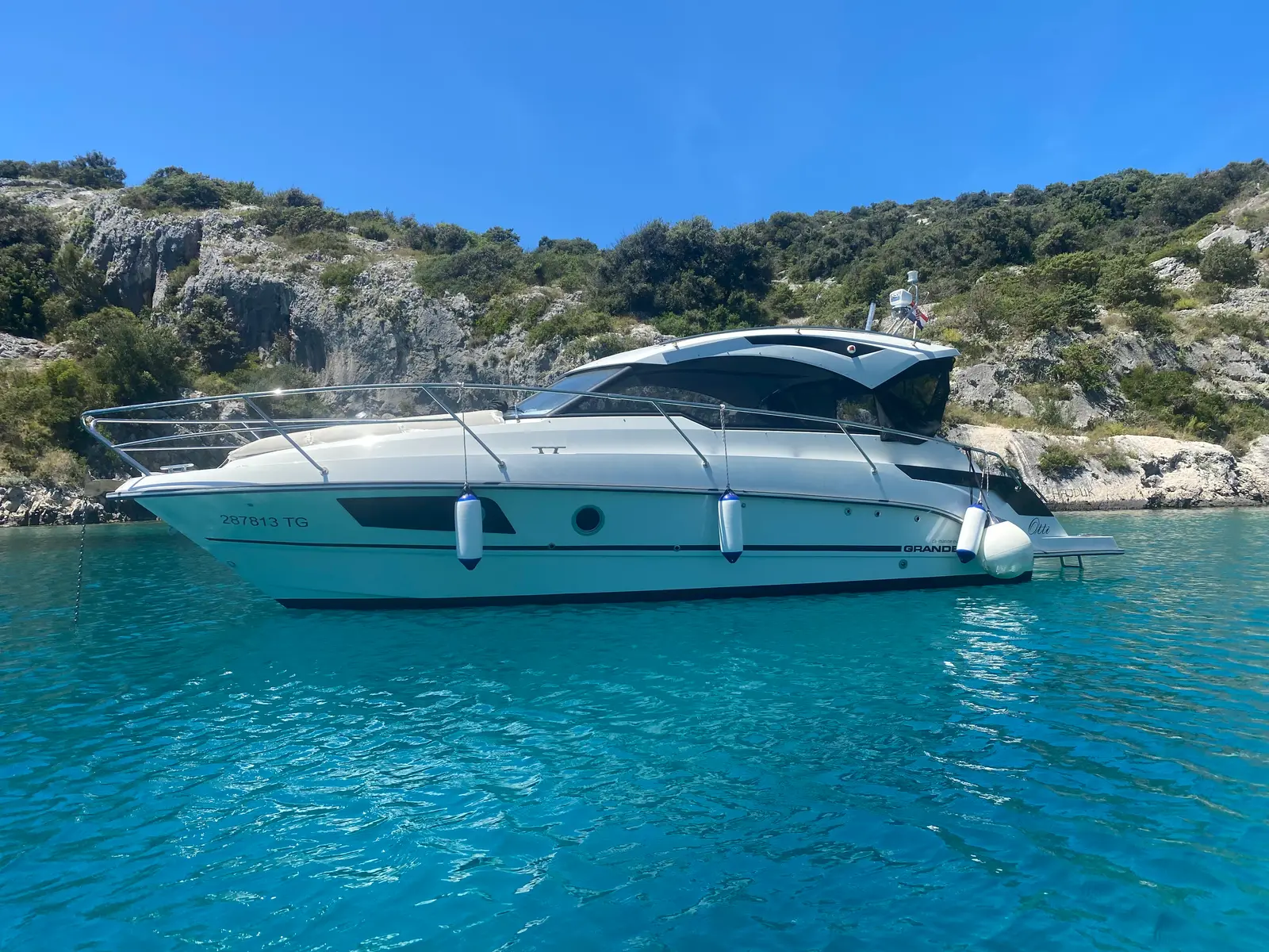 J&LO, Grandezza 280C