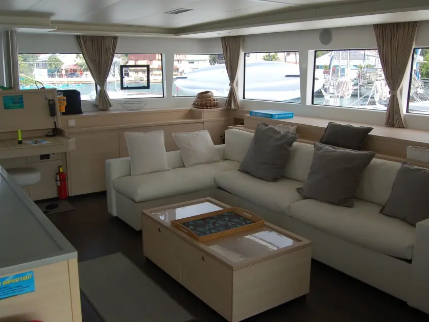 Marlena, Interior image