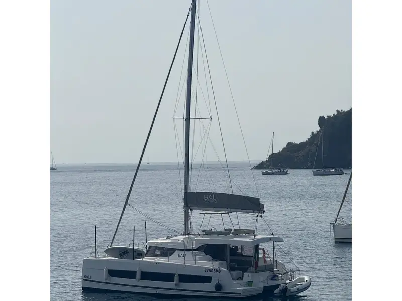 ISOLA BELLA, Bali Catspace