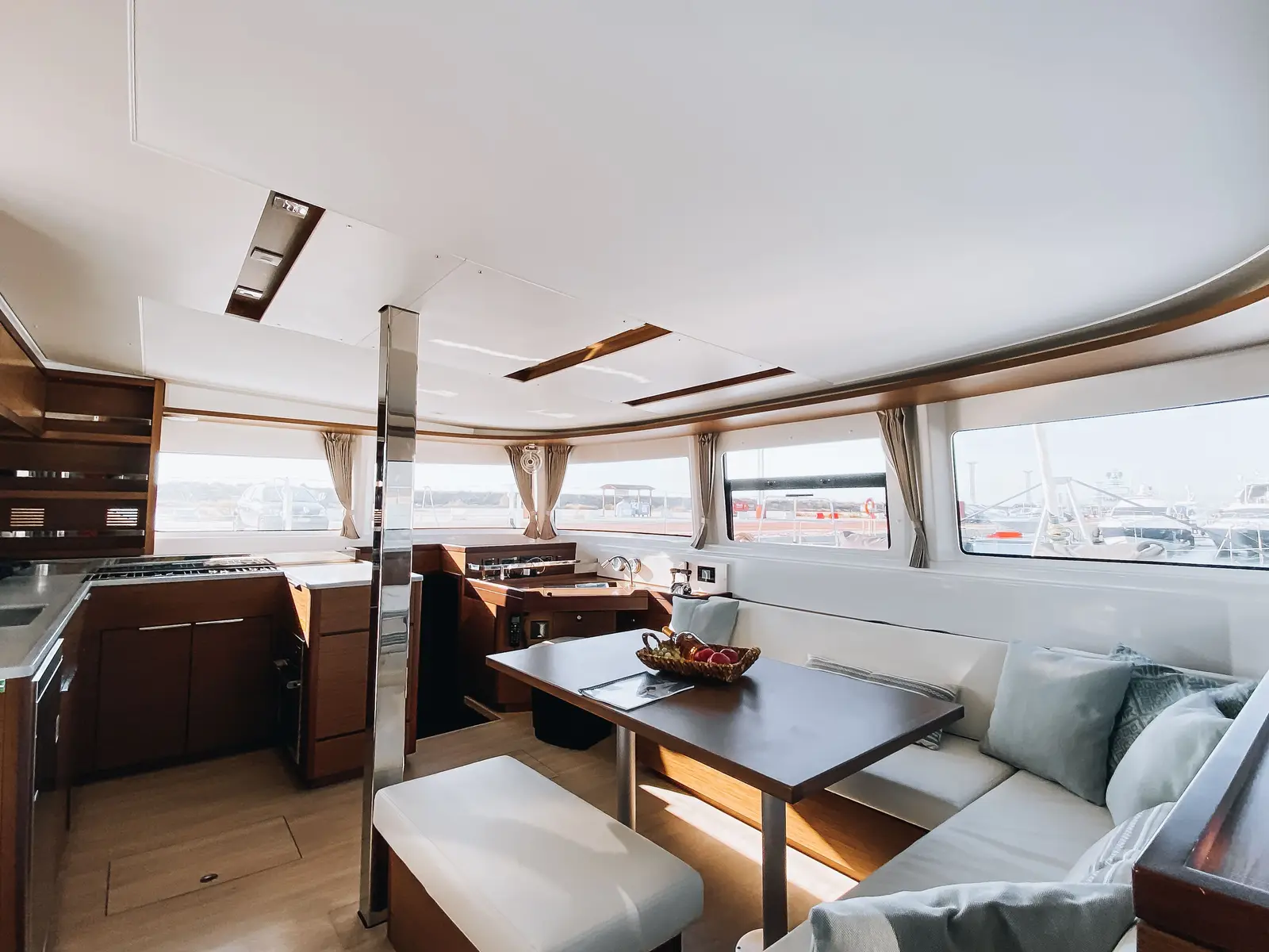 SEA ENERGY I, Interior image