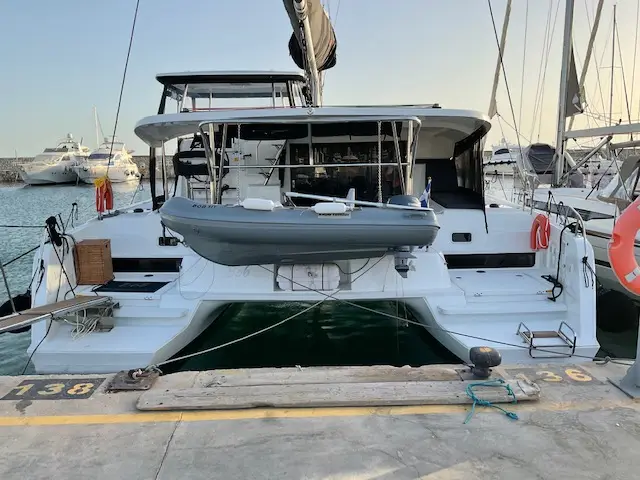BOB, Lagoon 42