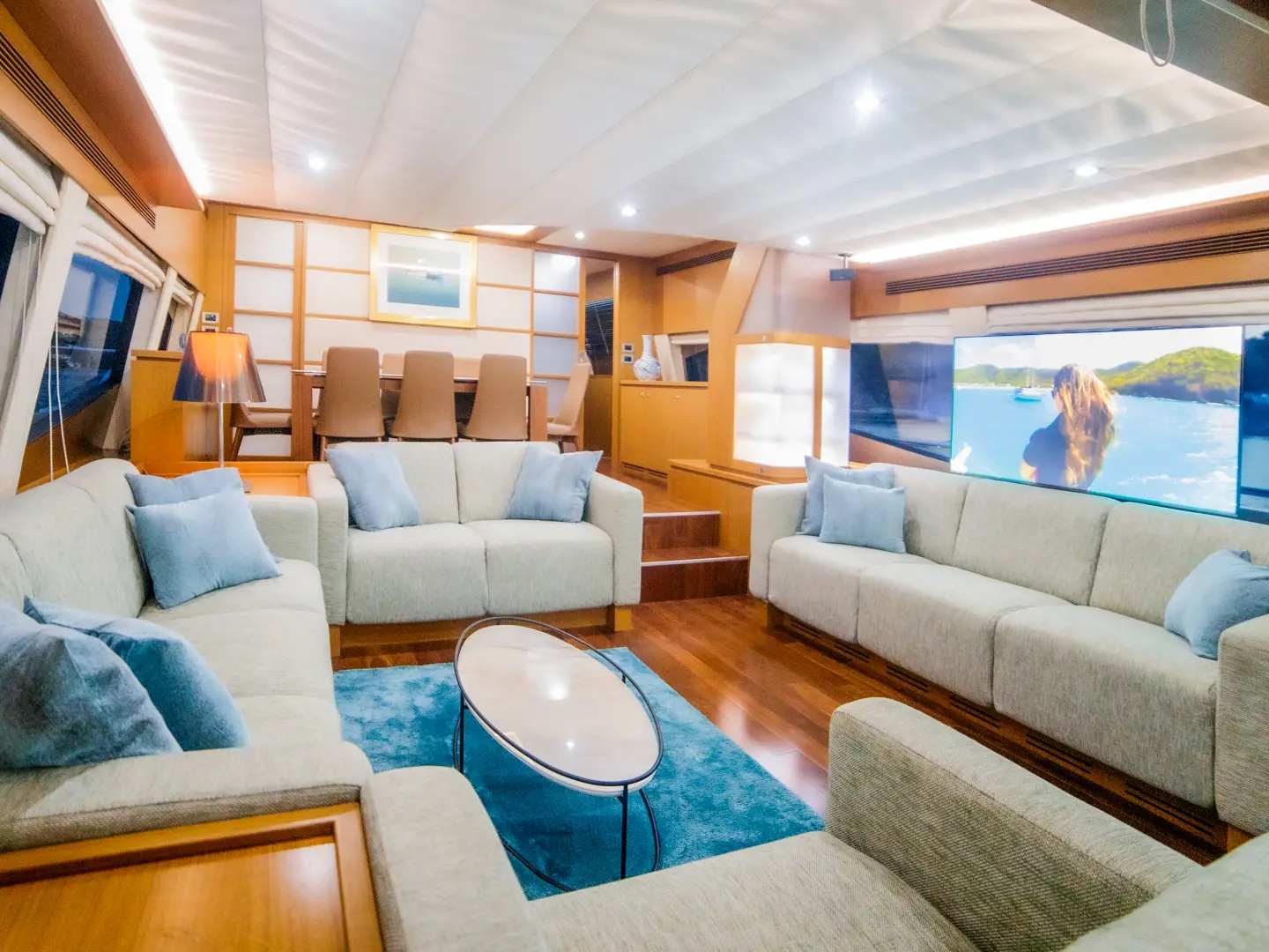 Orlando L, Interior image