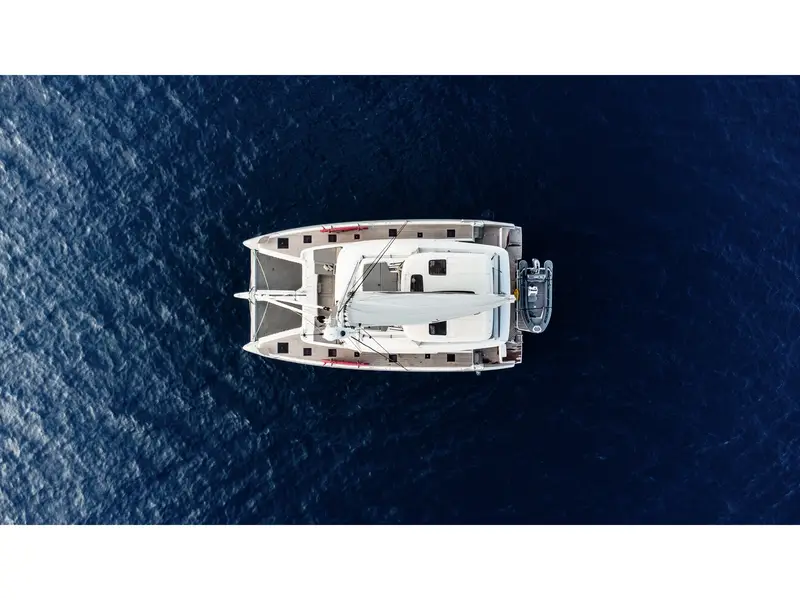 SUNNY DREAM (Fully Crewed), Main image