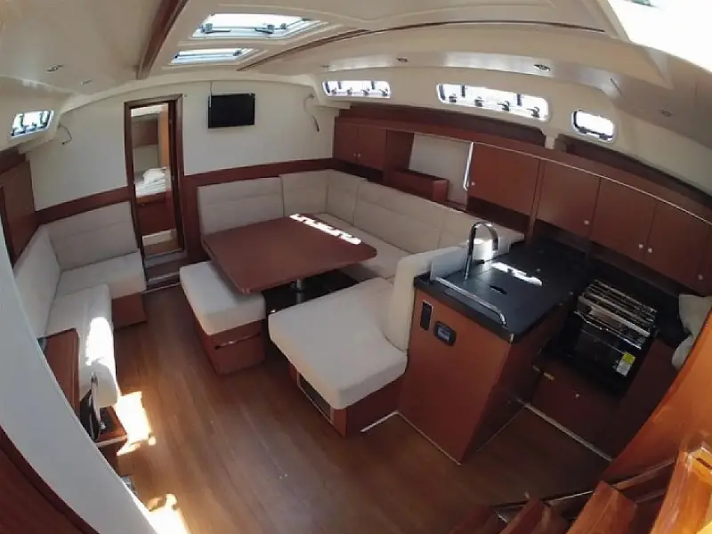 Piri Reis II, Interior image