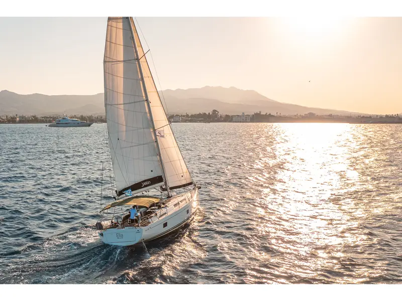 Ella, Hanse 458