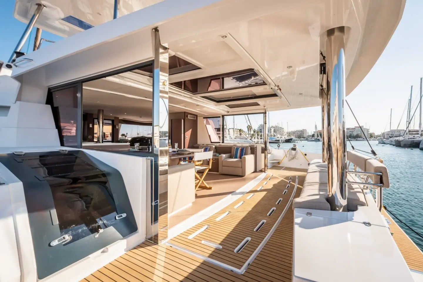 MIM OCEAN 2, Aft view