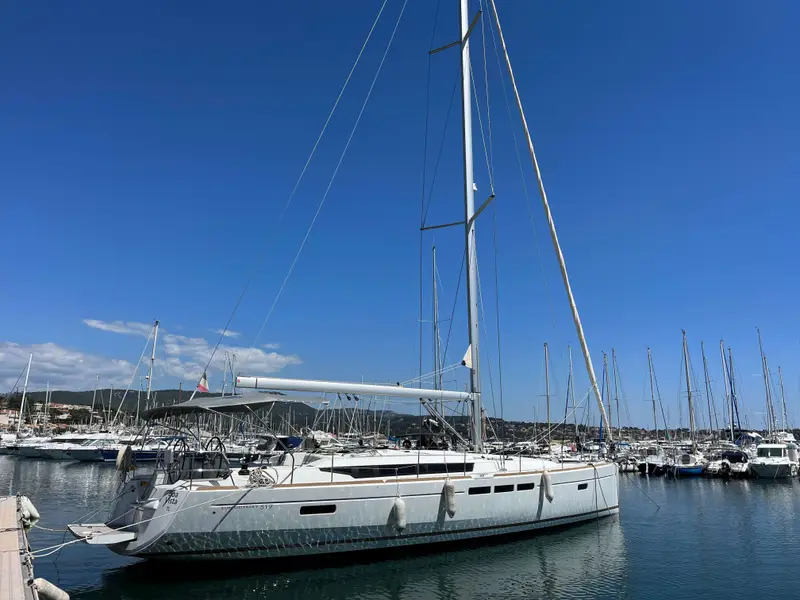 Skopelos, Sun Odyssey 519