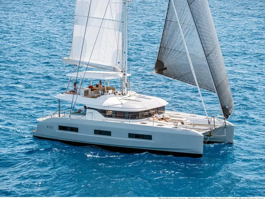 SAILUXE - Vega, Main image