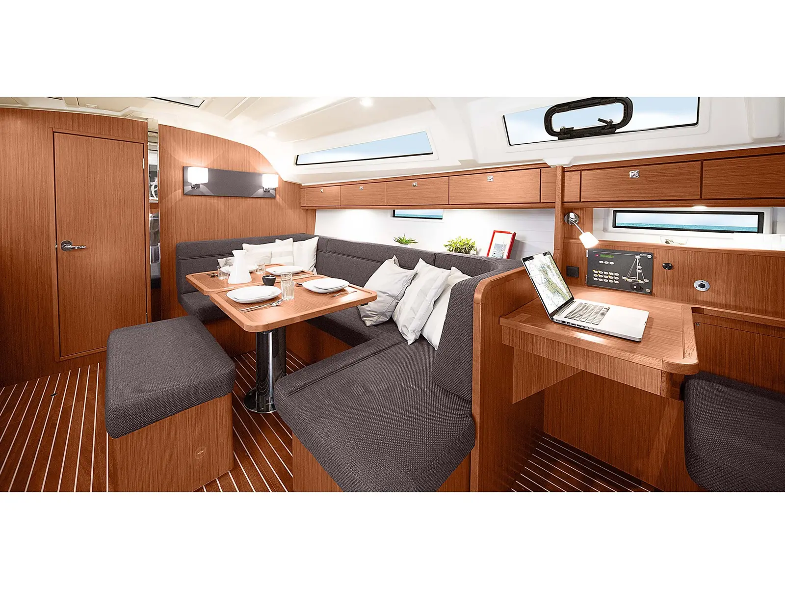 OFFSPRING, Interior image