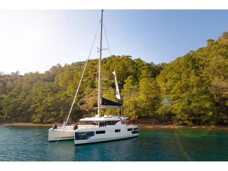 Shanti, Lagoon 46