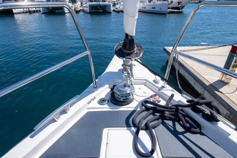 Nada, Dufour 48