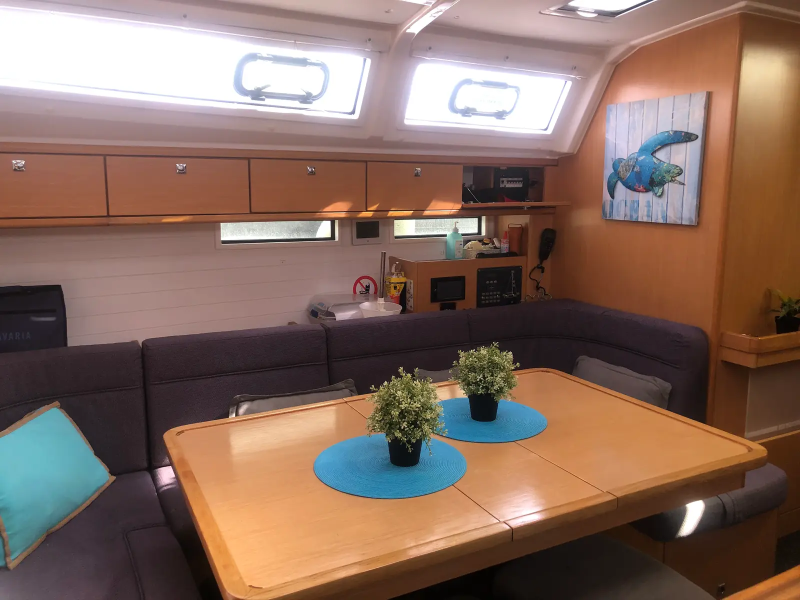 Amore Bavaria 46 Cruiser, Interior image