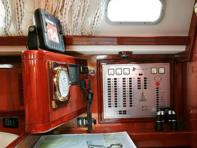 Alexandros (58.4), interior