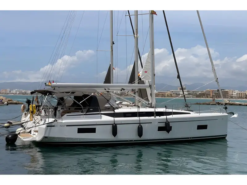 Blue Eyes, Bavaria C42