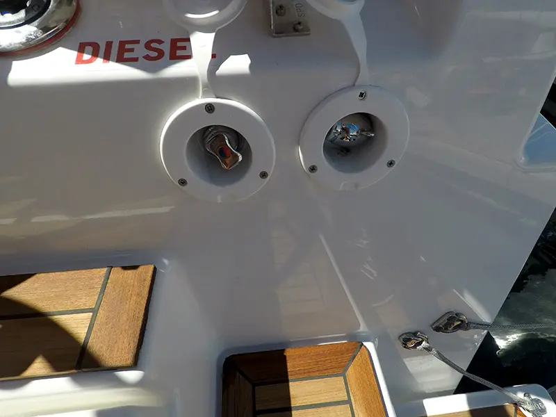 Dama, Dufour 44