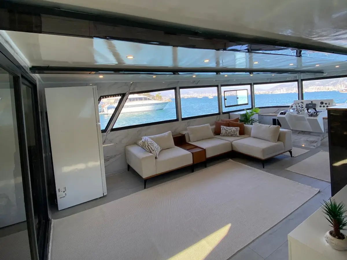 Lagertha, Interior image